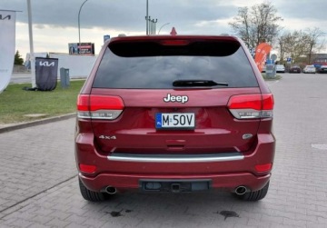 Jeep Grand Cherokee IV Terenowy Facelifting 2016 3.6 286KM 2019 Jeep Grand Cherokee Jeep Grand Cherokee OVERLAND Panorama Grzane i wenty, zdjęcie 3
