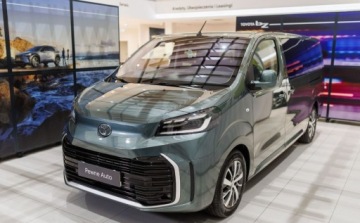 Toyota 2024 Toyota Proace Verso Verso 2.0 D4-D Long Family aut 2.0 Diesel 177KM, zdjęcie 9