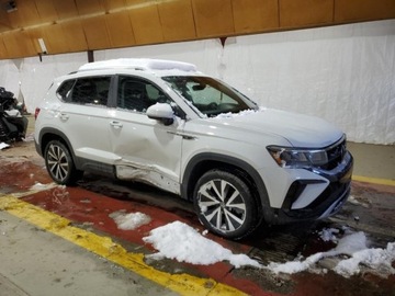 Volkswagen 2022 Volkswagen Inny 2022 VOLKSWAGEN TAOS SE 1.5 Benzyna 158KM, zdjęcie 4