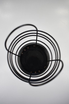 КОНТЕЙНЕР ДЛЯ СТОЛОВЫХ ПРИБОРОВ КРУГЛЫЙ ПРОВОЛОЧНЫЙ КАПЕЛЬНИК