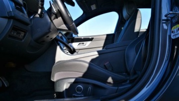 Jaguar XF II Sedan 2.0 i4D 180KM 2018 Jaguar XF R-Sport Ogrzew.Kierow. Navi Pro 10,2’" Fotele Elek.+Ogrz. Carplay, zdjęcie 9