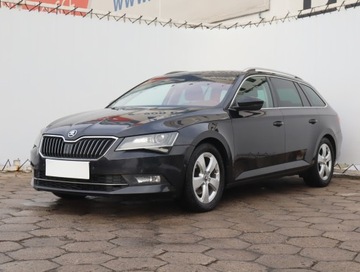 Skoda Superb III Kombi 1.6 TDI 120KM 2017 Skoda Superb 1.6 TDI, Navi, Xenon, Bi-Xenon, zdjęcie 1