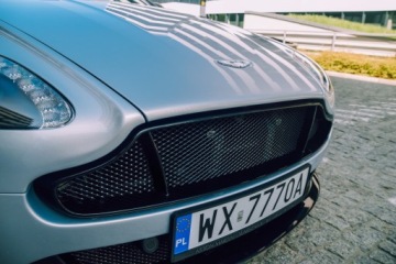 Aston Martin 2015 Aston Martin V8 Vantage, zdjęcie 7