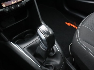 Peugeot 208 I Hatchback 5d Facelifting 1.2 PureTech 82KM 2017 Peugeot 208 1.2 PureTech, Salon Polska, zdjęcie 12
