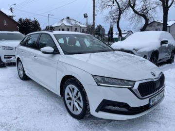 Skoda Octavia IV Kombi 2.0 TDI 150KM 2022 Skoda Octavia 2.0 TDI 150 KM DSG AMBITION BEZWYPADKOWY 2.0 Diesel 150KM, zdjęcie 8