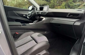 Peugeot 3008 II Crossover 1.5 BlueHDI 130KM 2020 Peugeot 3008 Led Skora Ambiente Kamera LineAssist Pamieci Alu18 Serwis Gwa, zdjęcie 21