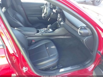 Alfa Romeo Giulia II Sedan Facelifting 2.0 Turbo 280KM 2023 Alfa Romeo Giulia Ti 2023 2.0 Benzyna 280KM, zdjęcie 9