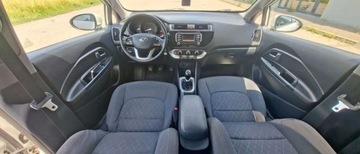 Kia Rio III Hatchback 5d Facelifting 1.1 WGT 75KM 2015 Kia Rio Kia Rio 1.1 CRDI Attract 1.1 Diesel 75KM, zdjęcie 9