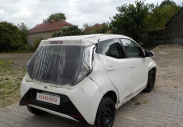 Toyota Aygo II Hatchback 3d Facelifting 1.0 VVT-i 72KM 2020 Toyota Aygo Okazja Benzyna 72KM, zdjęcie 9
