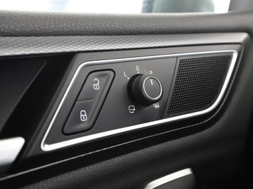 Volkswagen Golf Sportsvan Sportsvan 1.4 TSI BlueMotion Technology 125KM 2015 Volkswagen Golf Sportsvan Lounge automat navi, zdjęcie 33