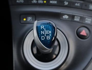 Toyota Prius III Hatchback 1.8 HSD 136KM 2011 Toyota Prius 1.8 VVT-i HSD, Salon Polska, zdjęcie 12