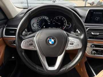 BMW Seria 7 G11-G12 Sedan 750i 450KM 2017 BMW 750 750i,Dociągi,KeyLess,skrętna oś,panorama S, zdjęcie 20