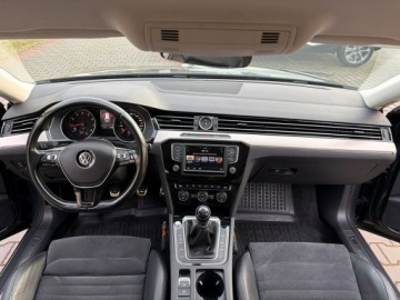 Volkswagen Passat B8 Variant 1.4 TSI BlueMotion Technology ACT 150KM 2017 Volkswagen Passat Variant Highline Full LED, zdjęcie 6
