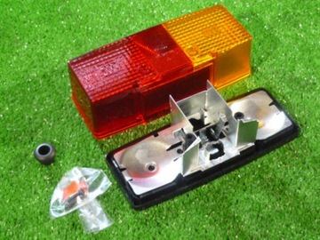 LAMPA TYLNA ZESPOLONA JOHN DEERE AL64946 PRAWA HEL