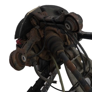 BMW E82 123d Поворотный кулак правый задний