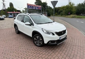 Peugeot 2008 I SUV Facelifting 1.2 PureTech 110KM 2017 Peugeot 2008 1.2 T NAVI Ledy Panorama dach 1.2 Benzyna 110KM, zdjęcie 2