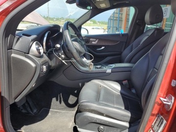 Mercedes GLC C253 2018 Mercedes-Benz GLC 300 4Matic 2018 2.0l 2.0 Benzyna 241KM, zdjęcie 7
