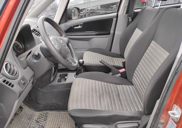 Suzuki SX4 I Hatchback Facelifting 1.6 VVT 120KM 2012 Suzuki SX4 I rej 2013r, 1.6 Benzyna. Uszkodzony. Poobijany. Jezdzi. 1.6, zdjęcie 6