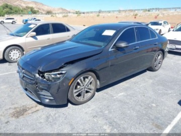 Mercedes Klasa E W213 2021 Mercedes-Benz Klasa E 350 2021 2.0l 2.0 Benzyna 255KM, zdjęcie 1