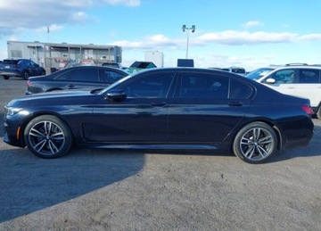 BMW Seria 7 G11-G12 Sedan Facelifting 4.4 750i 530KM 2020 BMW Seria 7 BMW 750I XDRIVE 4.4 Benzyna 530KM, zdjęcie 5