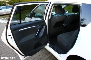 Toyota Verso Minivan Facelifting 1.6 D-4D 112KM 2015 Toyota Verso Toyota Verso 1.6 D-4D 7-Sitzer StartStop Skyview Edition 1.6, zdjęcie 33