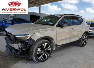 Volvo XC40 2025 Volvo XC 40 Plus 2025 2.0l 2.0 Benzyna 247KM