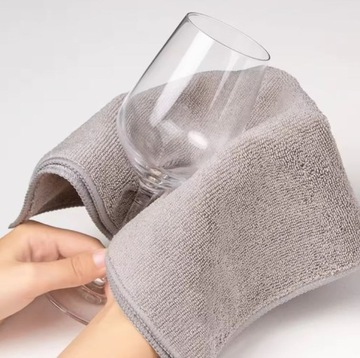 1 х МЯГКАЯ ТКАНЬ ИЗ МИКРОФИБРЫ 30х30см