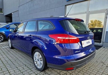 Ford Focus III Kombi Facelifting 1.5 TDCi 95KM 2017 Ford Focus Ford Focus 1.5 TDCiEcoBlue 95 KM M6 SalonPLSerwisASOFVMarza, zdjęcie 4