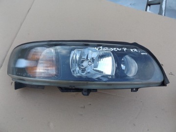 Volvo XC70 V70 03r Lampa prawa xenon europa