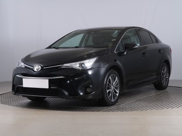 Toyota Avensis III Sedan Facelifting 2015 2.0 D-4D 143KM 2017 Toyota Avensis 2.0 D-4D, Salon Polska, zdjęcie 1