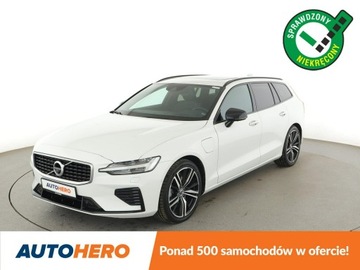 Volvo V60 II  2020 Volvo V60 PHEV 4x4 skóra/alcantara full LED