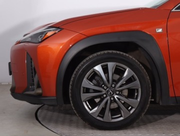 Lexus UX Crossover 250h 184KM 2019 Lexus UX 250h, Salon Polska, 4X4, Automat, Skóra, zdjęcie 13