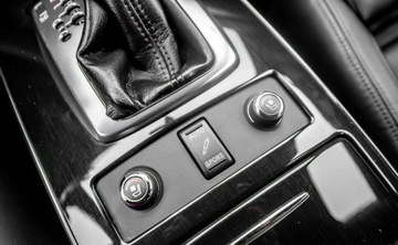 Infiniti FX II Crossover 3.0d V6 238KM 2011 Infiniti FX S 3.0d 238ps Navi Bose Bixenon 4x4 Szyberdach Radar Szwajcaria, zdjęcie 31