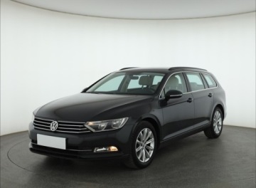 Volkswagen Passat B8 Variant 2.0 TDI BlueMotion SCR 150KM 2016 VW Passat 2.0 TDI, Automat, Navi, Klima, zdjęcie 1