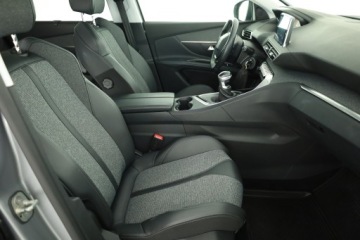 Peugeot 5008 II Crossover 1.2 PureTech 130KM 2020 Peugeot 5008 PureTech 130, Salon Polska, zdjęcie 6