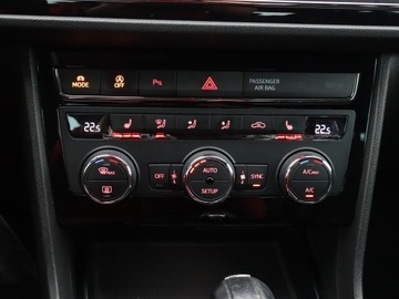 Seat Leon III ST Facelifting 2.0 TDI 150KM 2018 Seat Leon 2.0 TDI, DSG, Skóra, Navi, Klima, zdjęcie 15