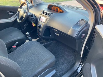 Toyota Yaris III Hatchback 5d 1.4 D-4D DPF 90KM 2011 Toyota Yaris II 1.4 D4D 90 KM NAVI KAMERA, zdjęcie 15