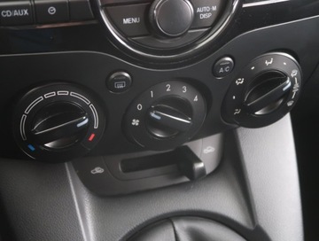 Mazda 2 II Hatchback 3d Facelifting 1.3 MZR 75KM 2011 Mazda 2 1.3 i, Klima,ALU, zdjęcie 10