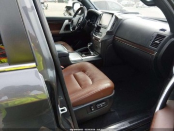 Toyota Land Cruiser VII 2017 Toyota Land Cruiser V8 2017 5.7 Benzyna 381KM, zdjęcie 9