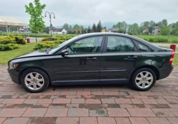 Volvo S40 II 2.4 i 140KM 2005 Volvo S40 Niski przebieg 135 tys km 2.4 Benzyna 140KM, zdjęcie 2