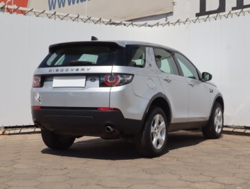 Land Rover Discovery Sport SUV 2.0 eD4 150KM 2018 Land Rover Discovery Sport eD4, Salon Polska, zdjęcie 4