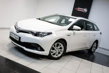 Toyota Auris II 2017 Toyota Auris 1.8 Hybryda+Gaz*Salon Polska*Vat23%