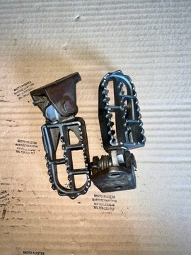 Podnóżki pegi suzuki rmz 450 05-07