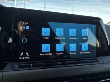 Volkswagen Golf VIII Hatchback 1.5 TSI EVO 150KM 2023 Volkswagen Golf 1.5TSI 150KM Style (Bezwypadkowa,, zdjęcie 20