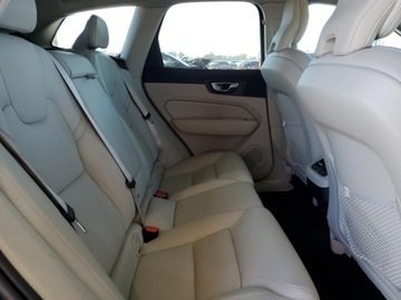 Volvo XC60 II 2022 Volvo XC 60 B5 Inscription 2022 2.0l 2.0 Benzyna 247KM, zdjęcie 11