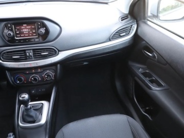 Fiat Tipo II Station Wagon 1.4 95KM 2018 Fiat Tipo 1.4 16V, Salon Polska, 1. Właściciel, zdjęcie 5