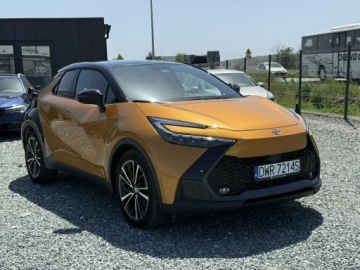 Toyota C-HR II 2024 Toyota C-HR 2.0 16V 197KM 2024 4x4 Executive FV23%, zdjęcie 2