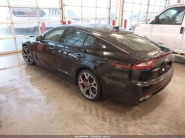 Kia Stinger Liftback 3.3 T-GDi 366KM 2018 Kia Stinger Gt2 2018 3.3 Benzyna 365KM, zdjęcie 3