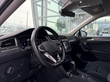 Volkswagen Tiguan II SUV Facelifting 2.0 TDI 200KM 2022 Volkswagen Tiguan Allspace2.0 TDI 200KM,4x4,DSG,Virtual Cocpit,Hak,Niski P, zdjęcie 9