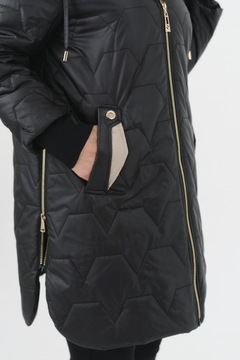 Крупный стеганый стеганый человек с капюшоном, элегантный